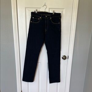 Men's dark Levi’s 501 Jeans